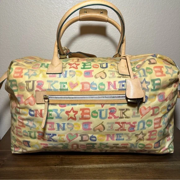 Dooney & Bourke Vintage travel bag. - Picture 4 of 16